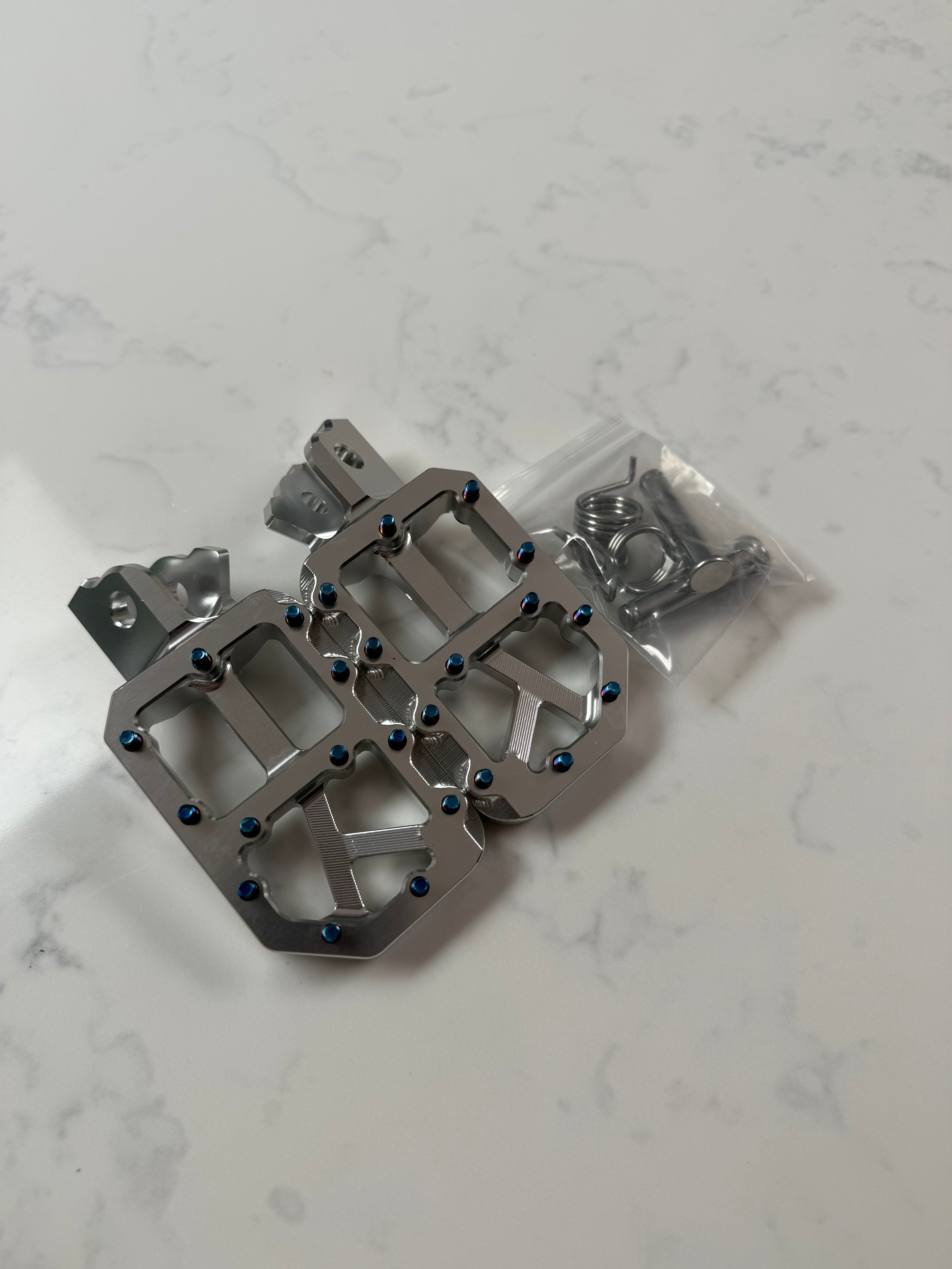 Tuttio | Yozma | Rtr Titanium pegs